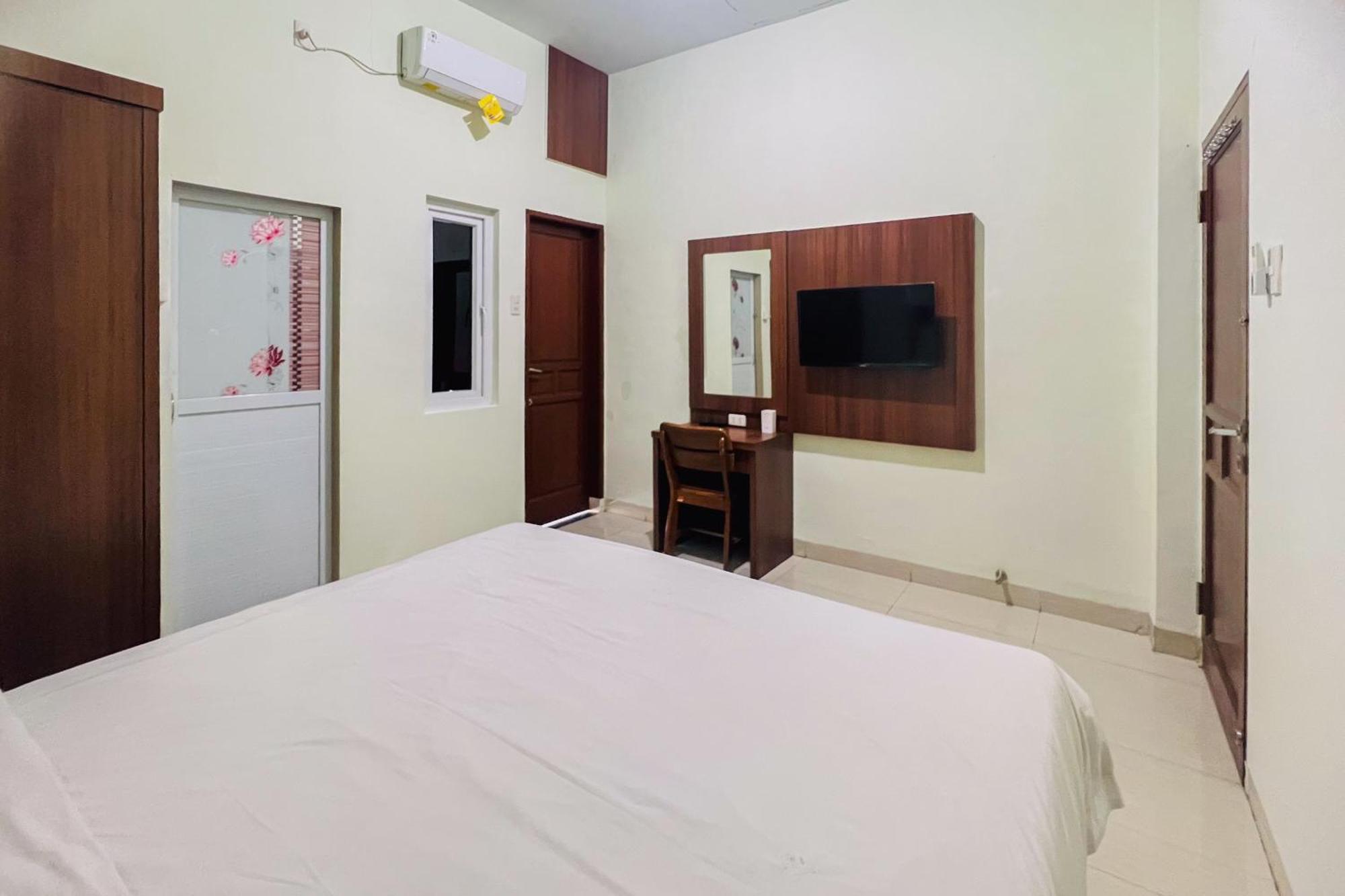 Teratai Residence Mitra Reddoorz Medan Exterior photo